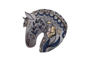 Broșă din lemn  Grey horse Brooch
