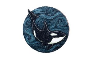 Broșă din lemn – Orcă