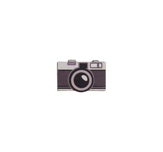Broșă din lemn  Camera Brooch